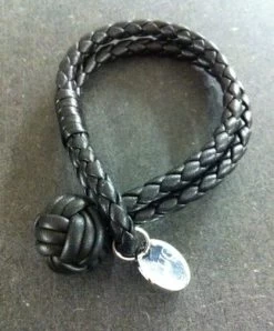 Leather Bracelet With Knot - Black