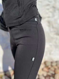 Kadi W E-Tec Breeches Grip - Black -Horse Riding Equipment image00016 1 scaled